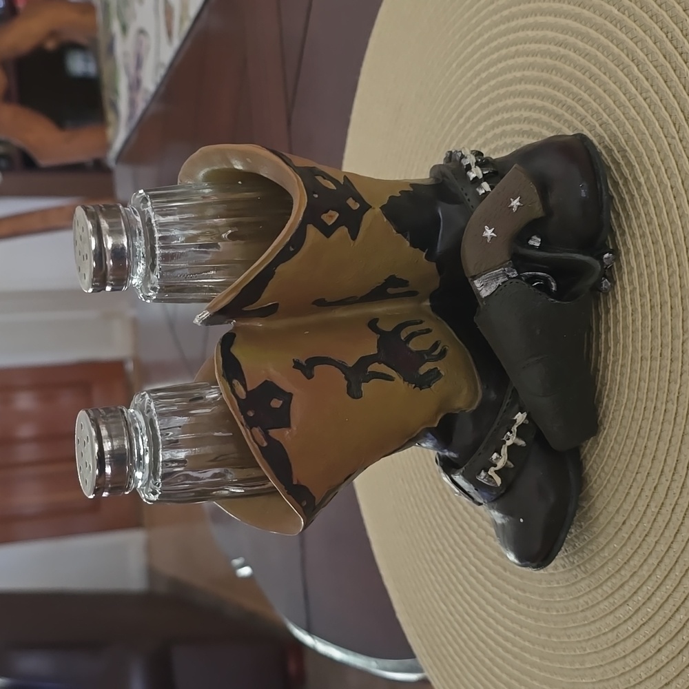 Salt & Pepper Shakers